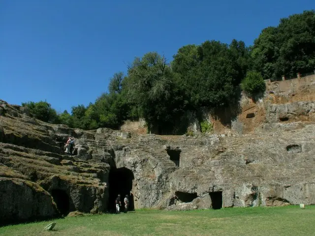 古代と同居するラツィオ州北部の町スートリ【イタリア】